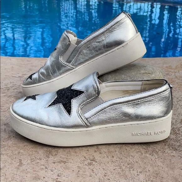Michael Kors sneakers silver navy women’s size 7.5 - Picture 5 of 10